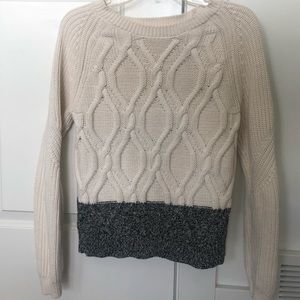 Gap sweater